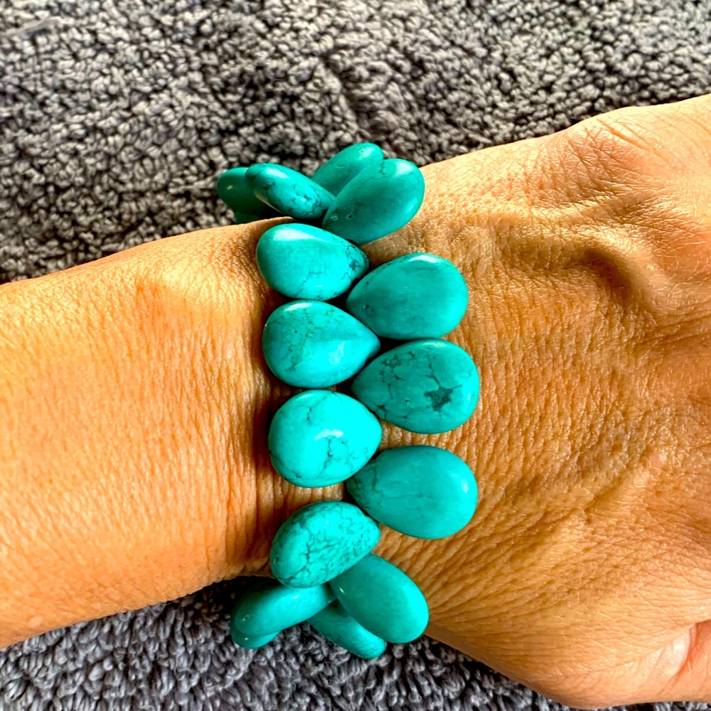 Turquoise beads bracelet